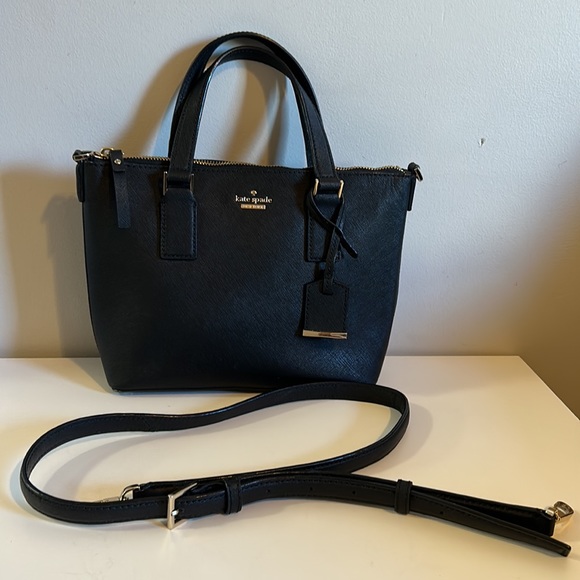 kate spade Handbags - KATE SPADE CROSSBODY BAG 100% COW LEATHER